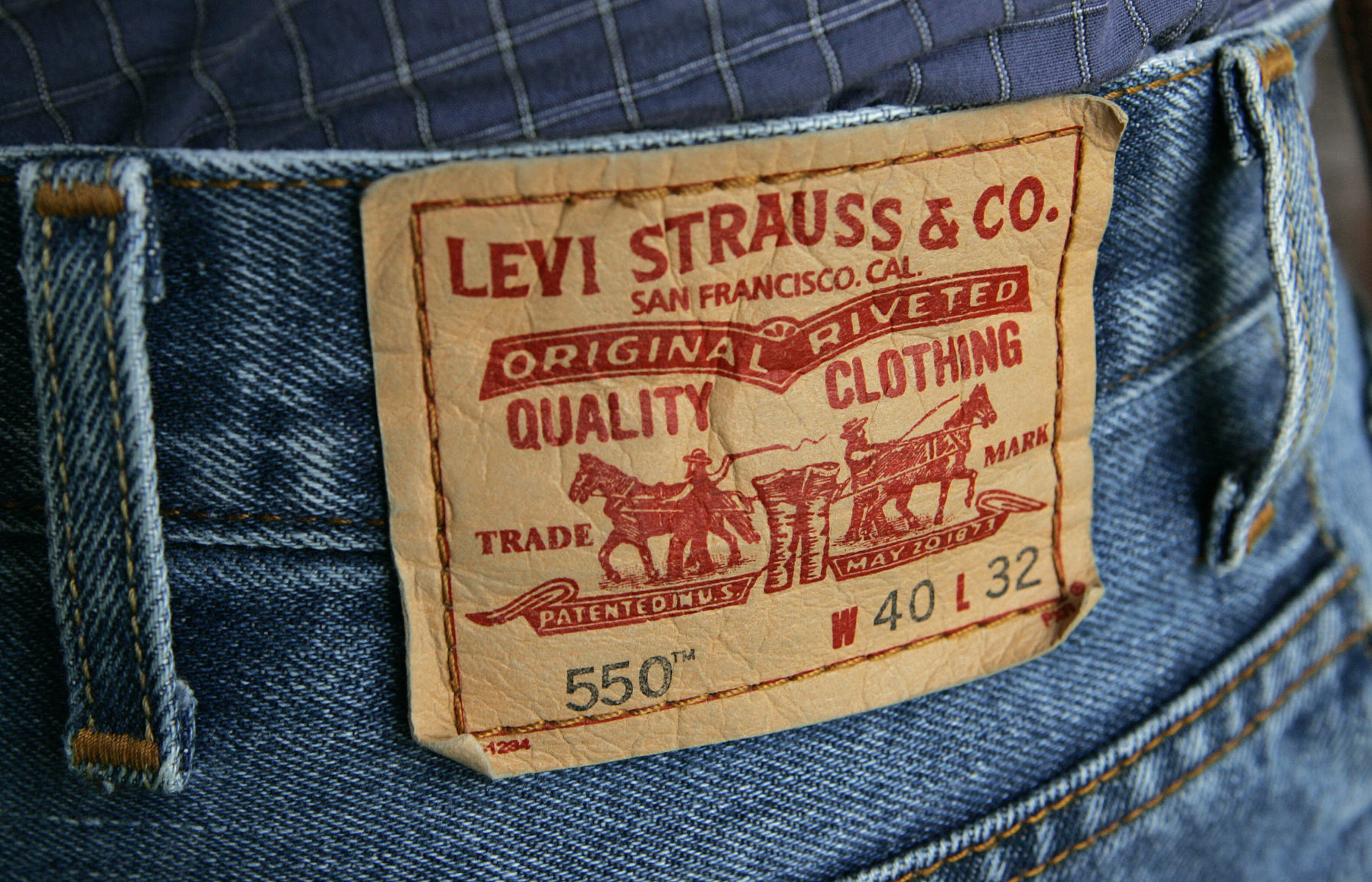 LEVIS RED TAG 550 JEANS